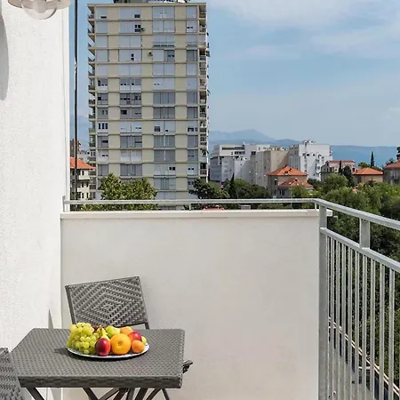 Appartamento Amazing In With House Sea View